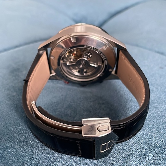 Tag Carrera. Fully serviced with new strap from Tag. Perfect condition. - Picture 3 of 4